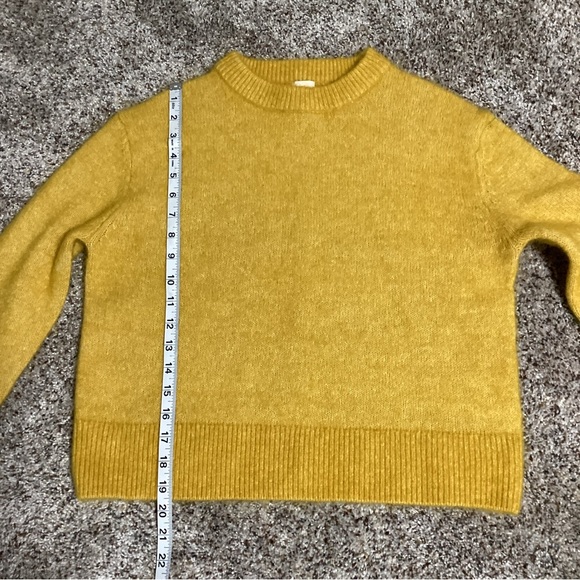 H&M Sweater Women Wool Blend Size S Cropped Long Sleeves Fall Yellow - Picture 2 of 8